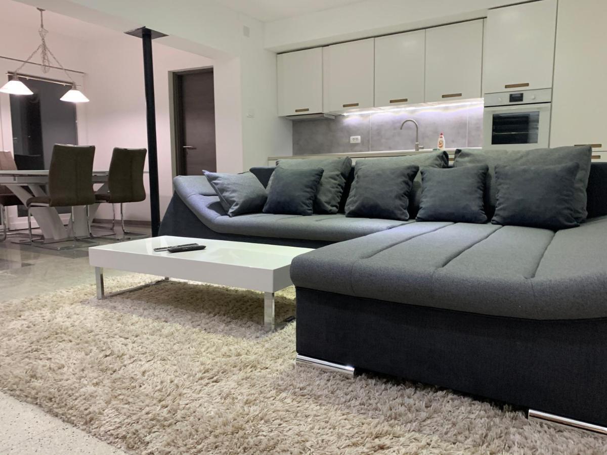 Green Apartment By Alex Rafael Zagreb Exterior photo